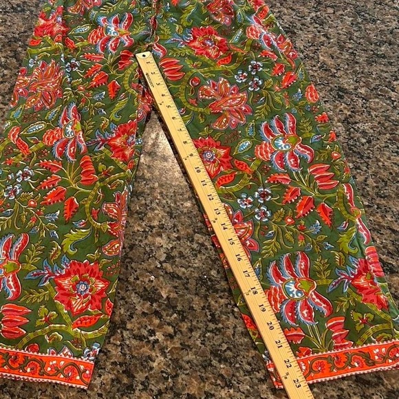 Vintage Olive Green floral paisley two piece cotton set with red accents - Picture 7 of 7